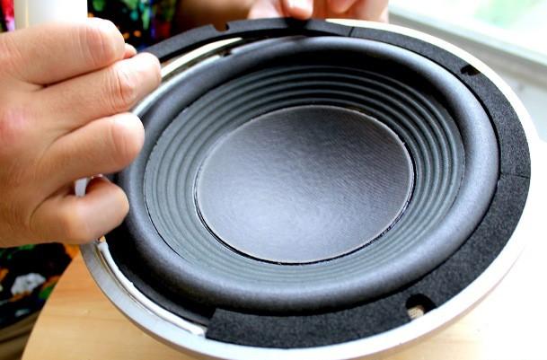 JBL 4301B