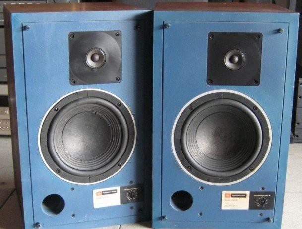 JBL 4301B