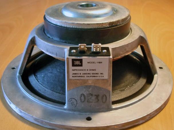 JBL 4301B