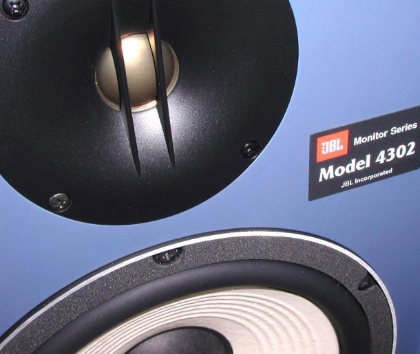 JBL_4302 _ru (2)
