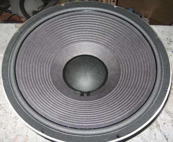 JBL 2235H