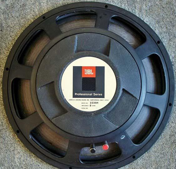 JBL 2235H