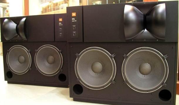 JBL 4435