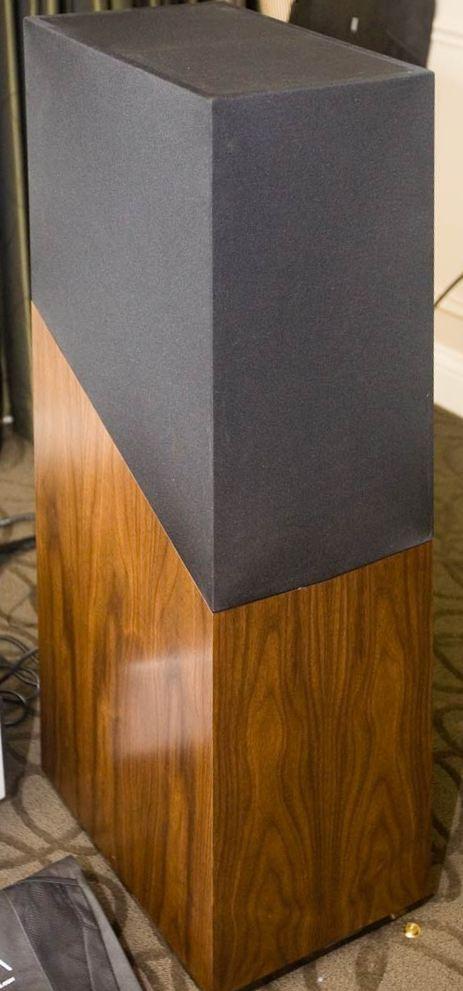 Vandersteen Model 5A Carbon — полный рост