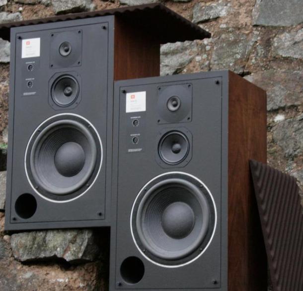 JBL L50