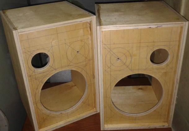 АС по типу JBL 4312M