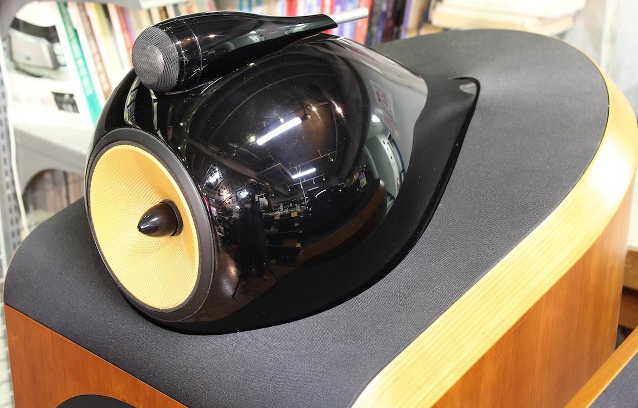 Bowers & Wilkins Nautilus 801