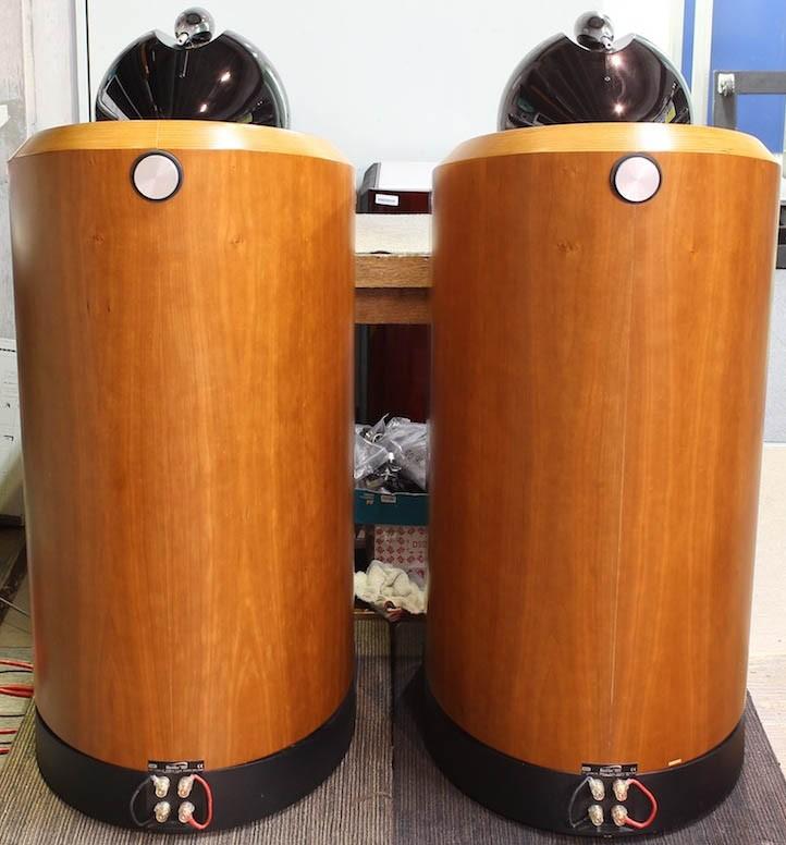 Bowers & Wilkins Nautilus 801