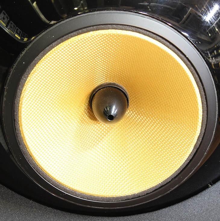 Bowers & Wilkins Nautilus 801