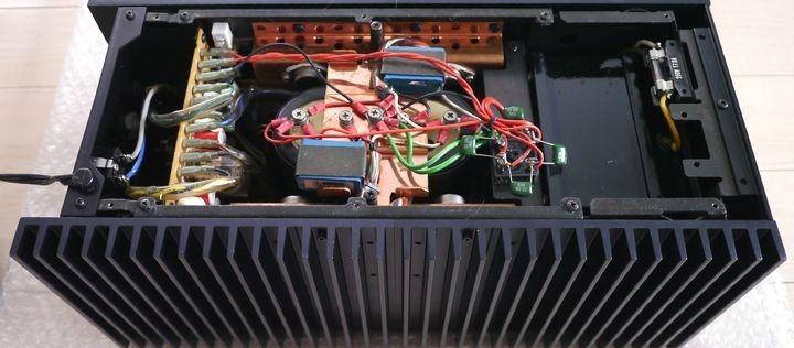 Yamaha B-3 вид сбоку