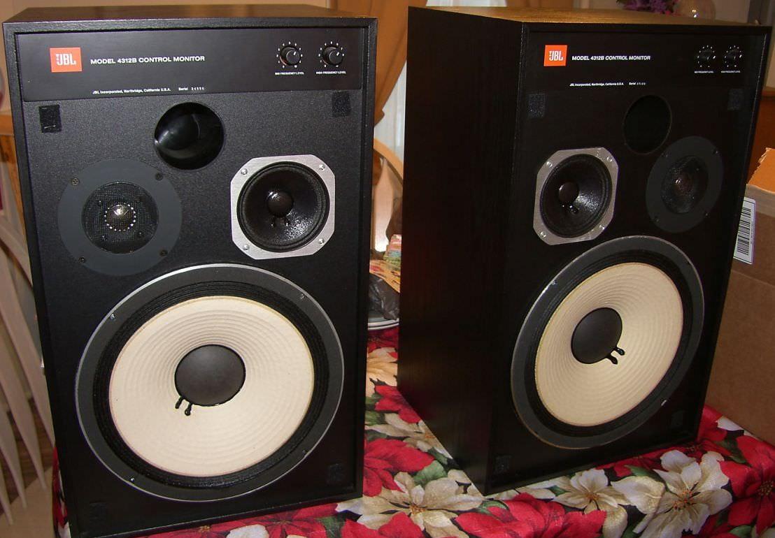 JBL 4312B