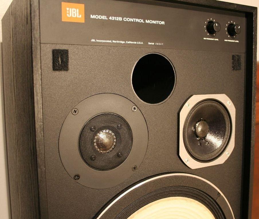 JBL 4312B
