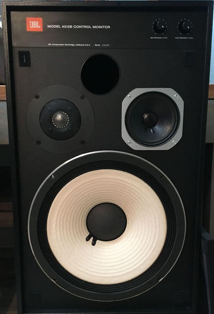 JBL 4312B