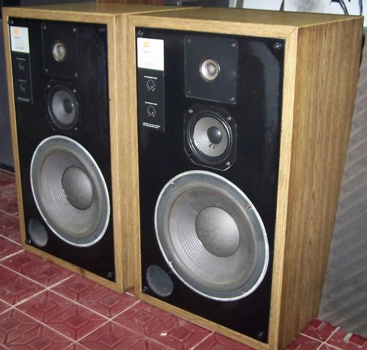 JBL L50A