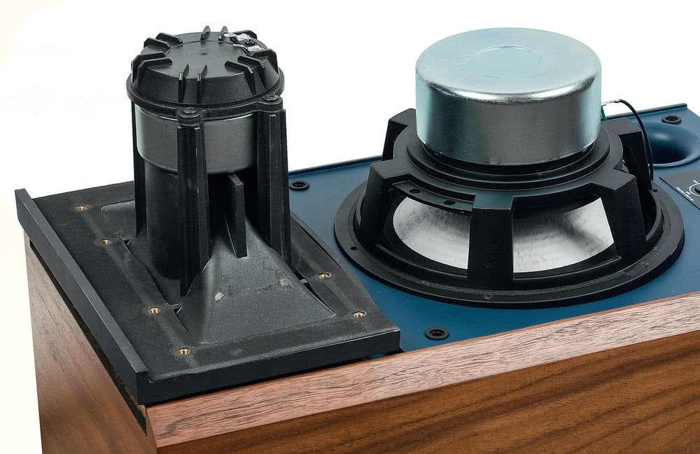 JBL 4306