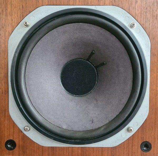 Yamaha NS-670